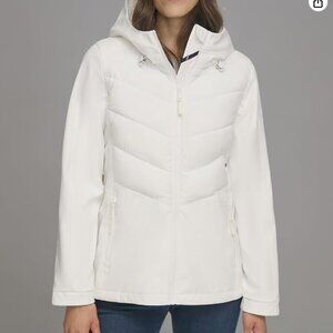 Tommy Hilfiger Weather Resistant White Jacket Size Medium M 9F Warmth Factor NWT